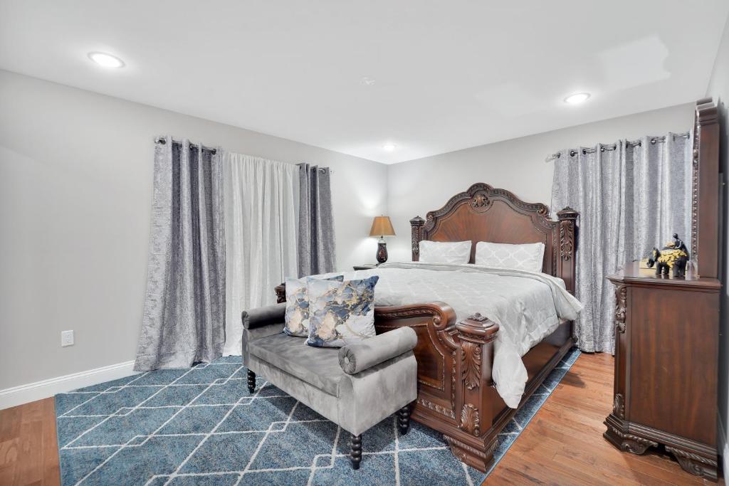 Postel nebo postele na pokoji v ubytování Your home away from home