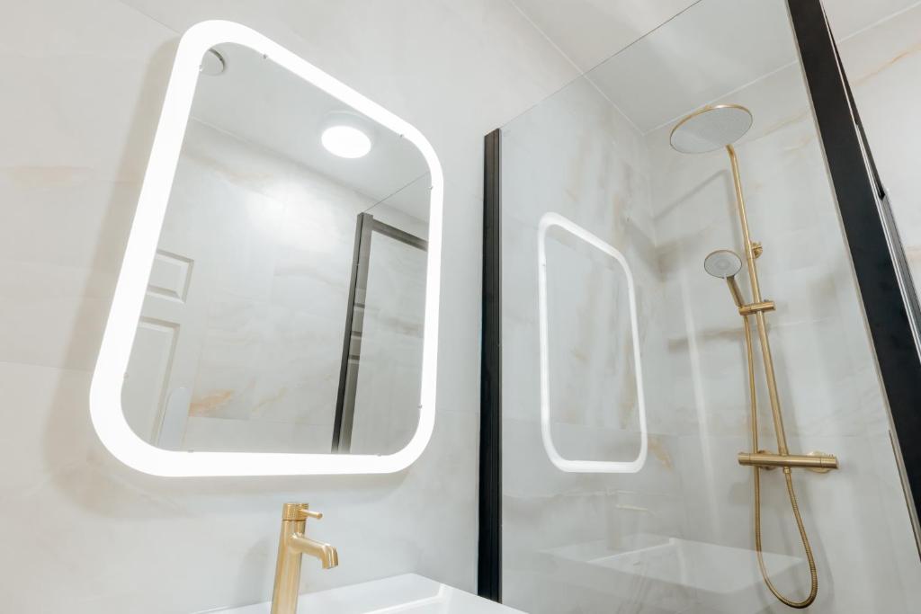 Eden Quay Guesthouse Private Rooms - Resim 8