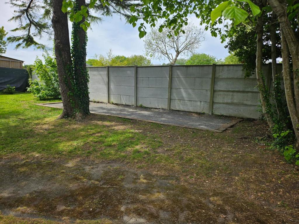 Vonkajšia záhrada v ubytovaní La Maison Portaise