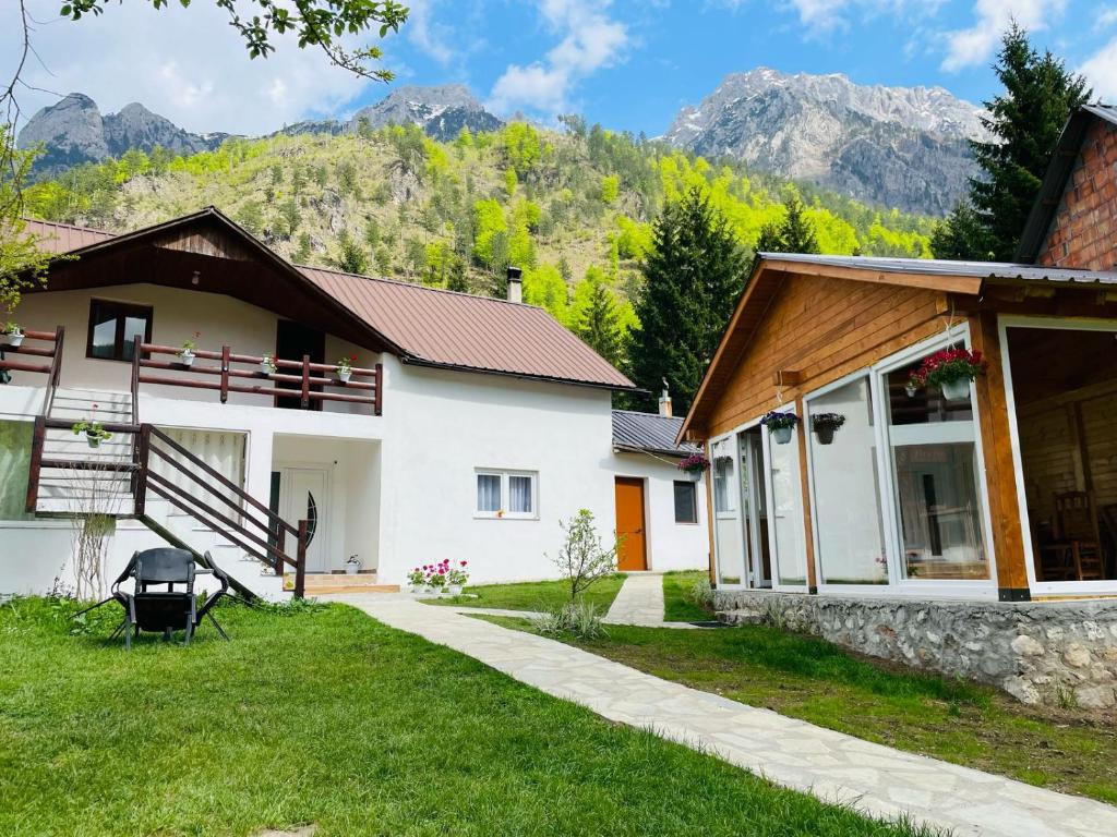 Nespecifikovaný výhled na hory nebo výhled na hory při pohledu z bed and breakfast