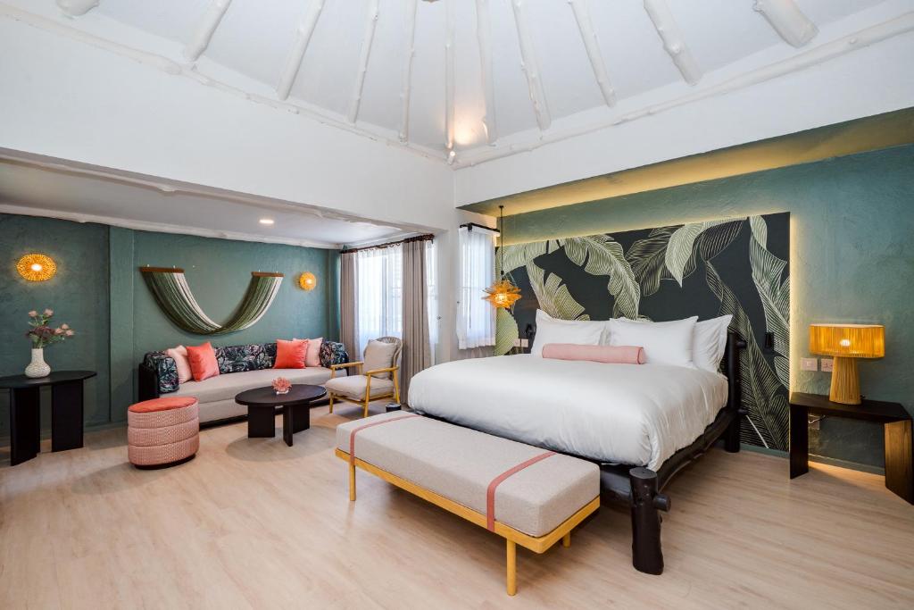 Postel nebo postele na pokoji v ubytování Davinia Hua Hin Resort