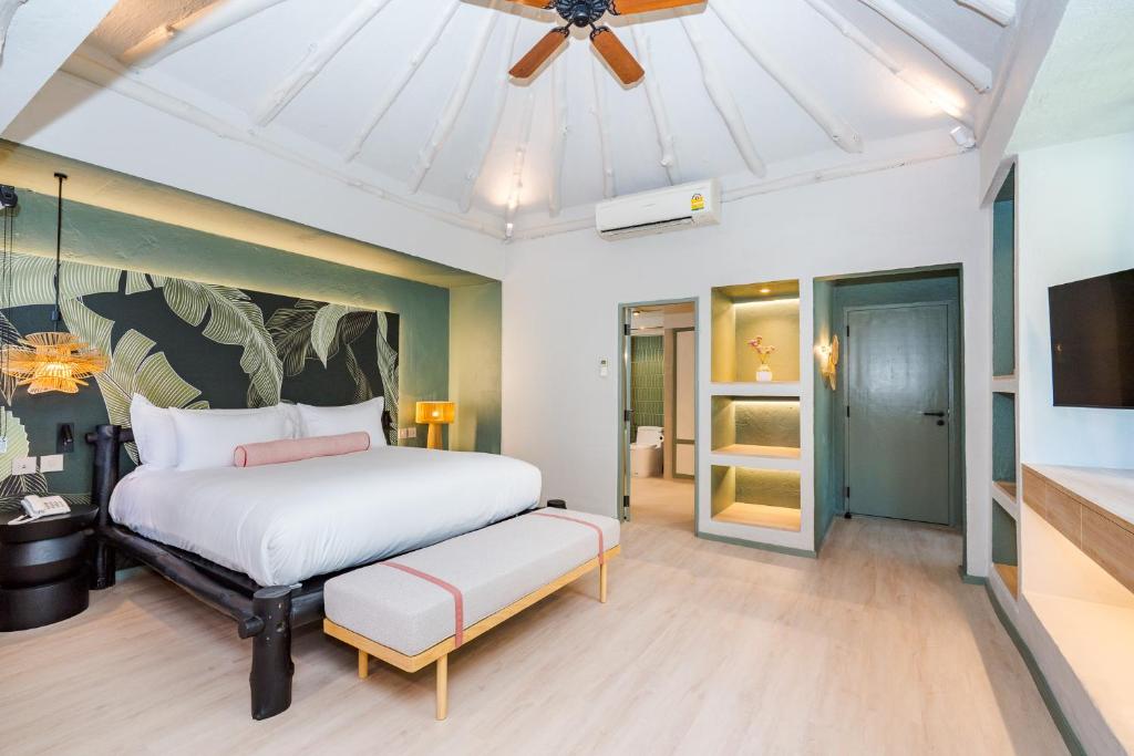 Postel nebo postele na pokoji v ubytování Davinia Hua Hin Resort