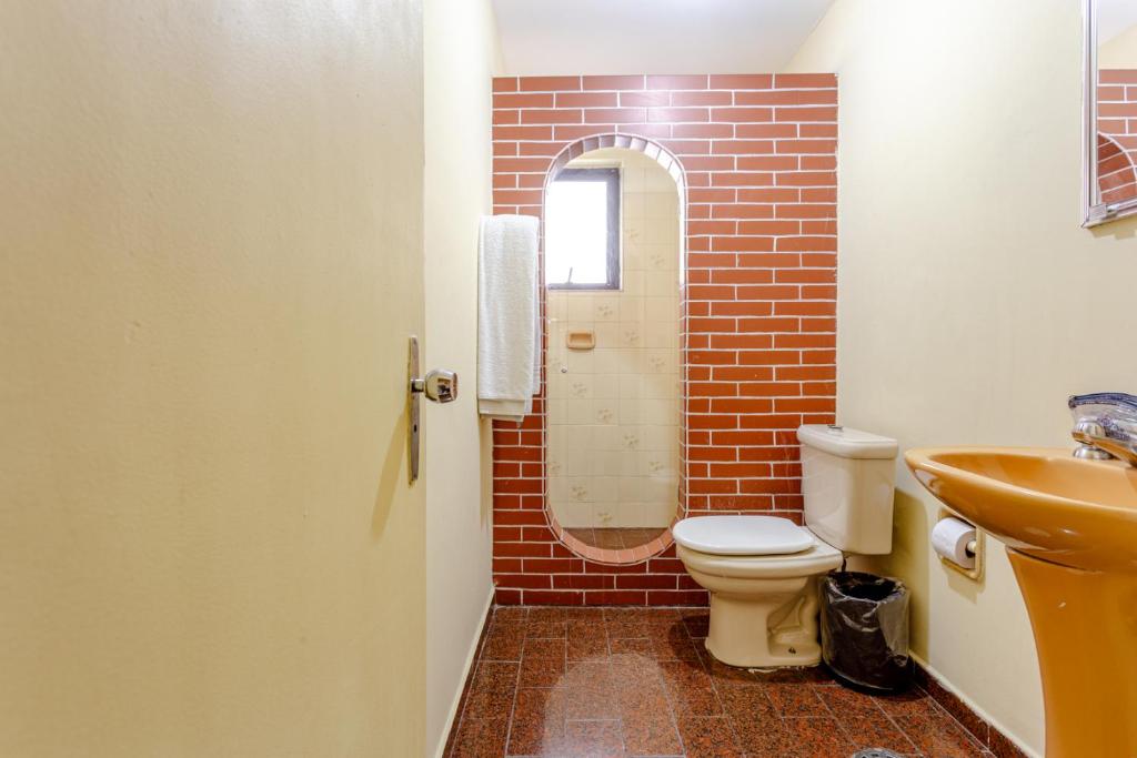 Un baño de Daher Center Hotel