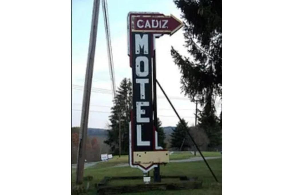Certifikát, hodnocení, plakát nebo jiný dokument vystavený v ubytování Cadiz Motel by OYO on route 250