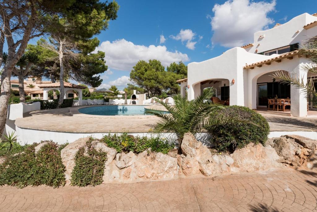 Bazén v ubytování Gigantische Villa mit Meerblick, Panoramablick & Pool-Oase nebo v jeho okolí