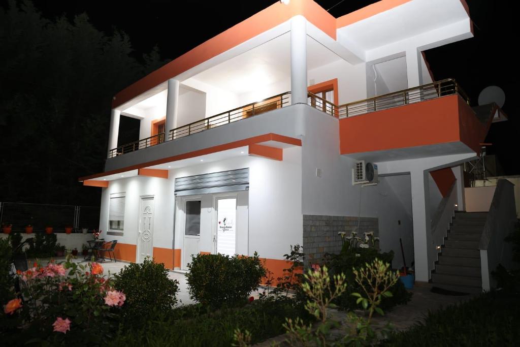 Villa LIKAJ