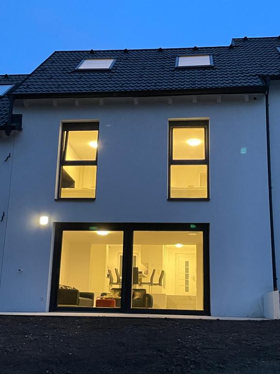 Fotografie z fotogalerie ubytování Villa HM am Waldrand v destinaci Mödling