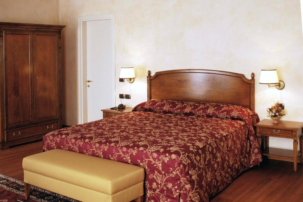 Romantic Hotel Furno - Habitación Triple Clásica