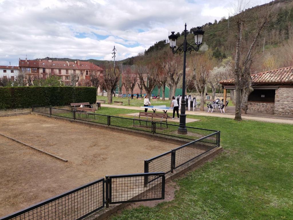 Tennis and/or squash facilities at Apartamento Parque Europa or nearby