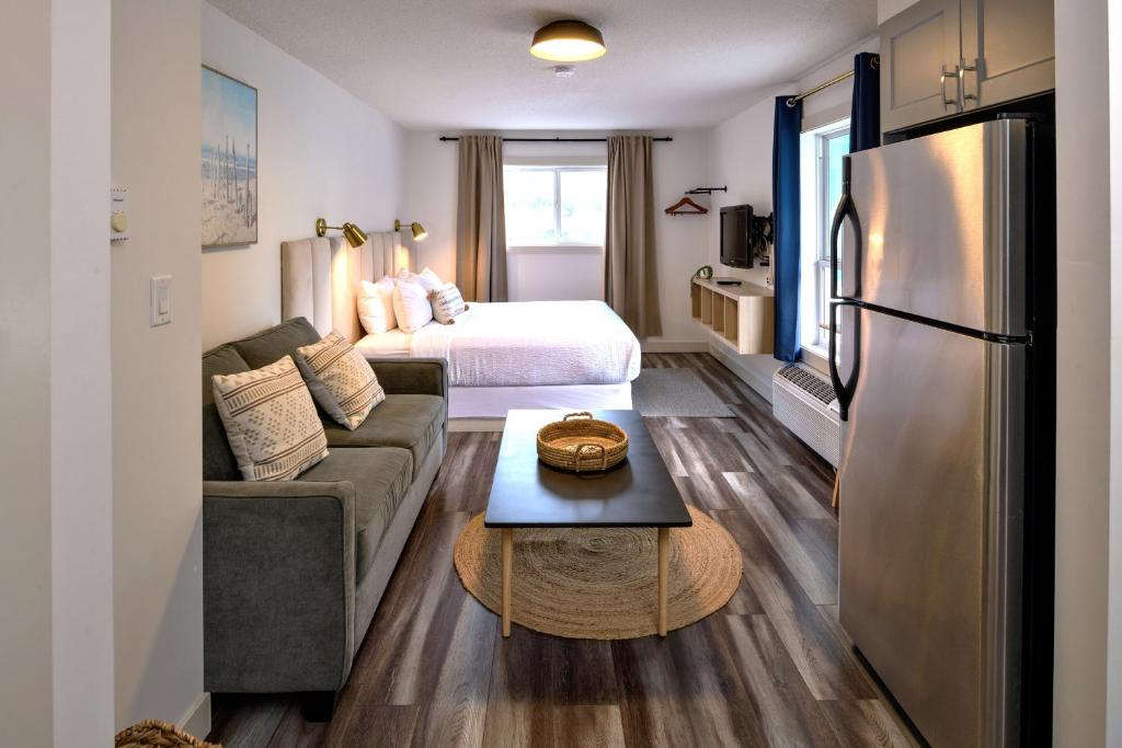 Postel nebo postele na pokoji v ubytování Lakeside Villa & Nordic Spa