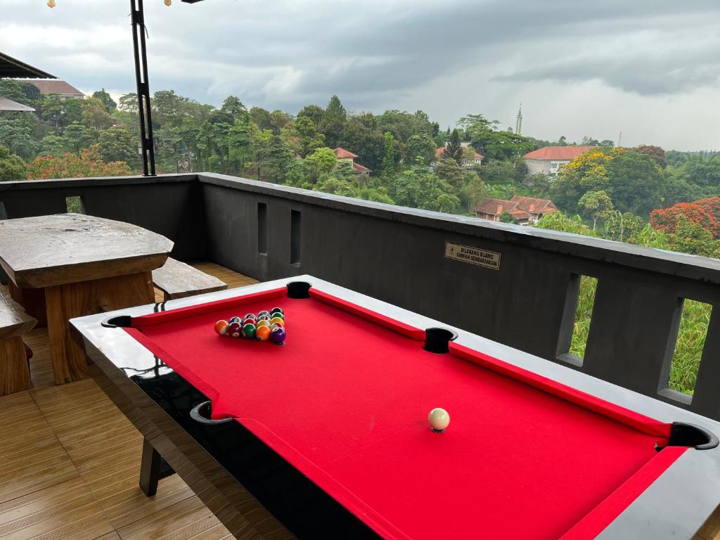 Biliár nebo kulečník v ubytování Villa Kay Mountain