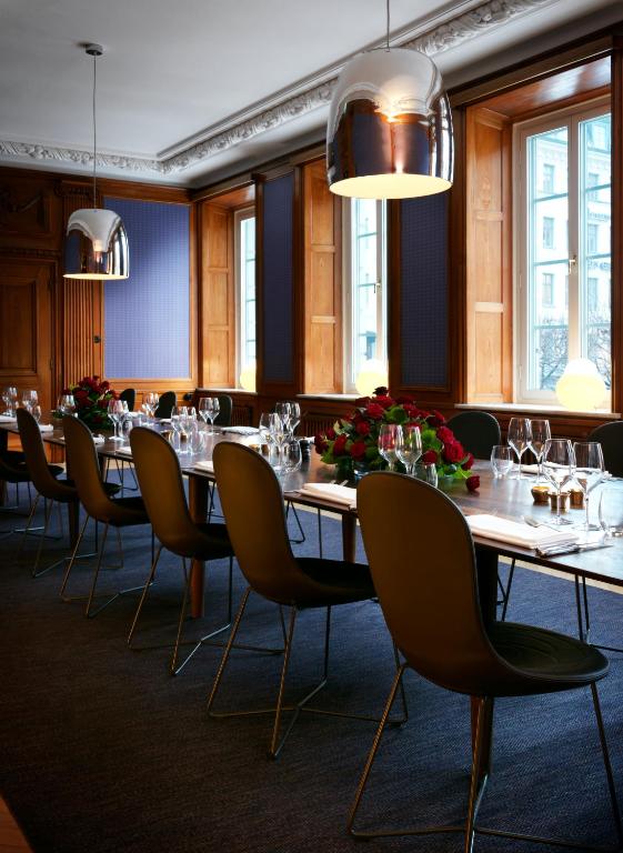Nápoje v ubytování Nobis Hotel Stockholm, a Member of Design Hotels™