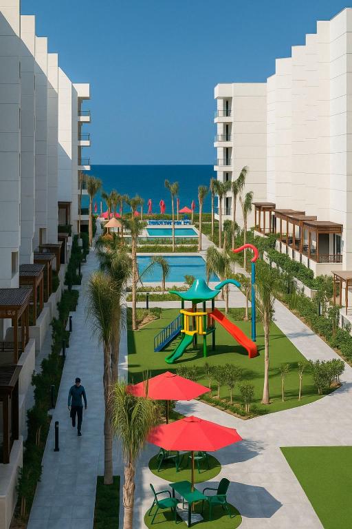 Bazén v ubytování Porto Said Tourist Resort Luxury Hotel Apartment nebo v jeho okolí