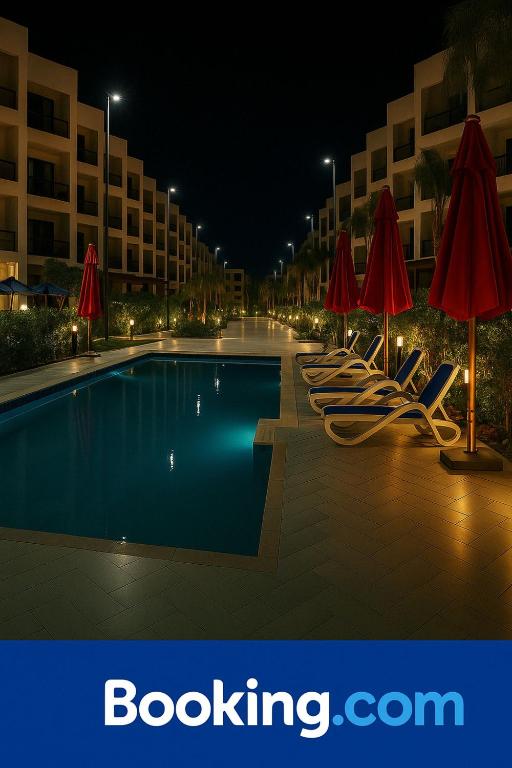 Bazén v ubytování Porto Said Tourist Resort Luxury Hotel Apartment nebo v jeho okolí