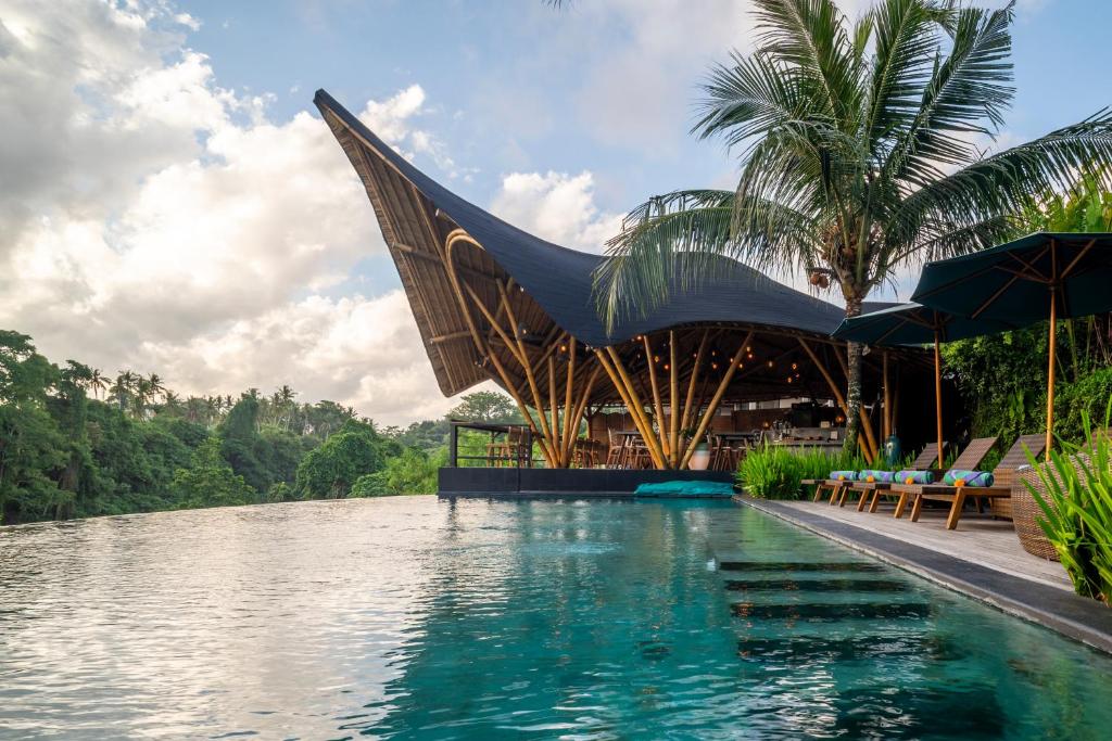 Bazén v ubytování Kadewa Retreat Ubud - Adults Only nebo v jeho okolí