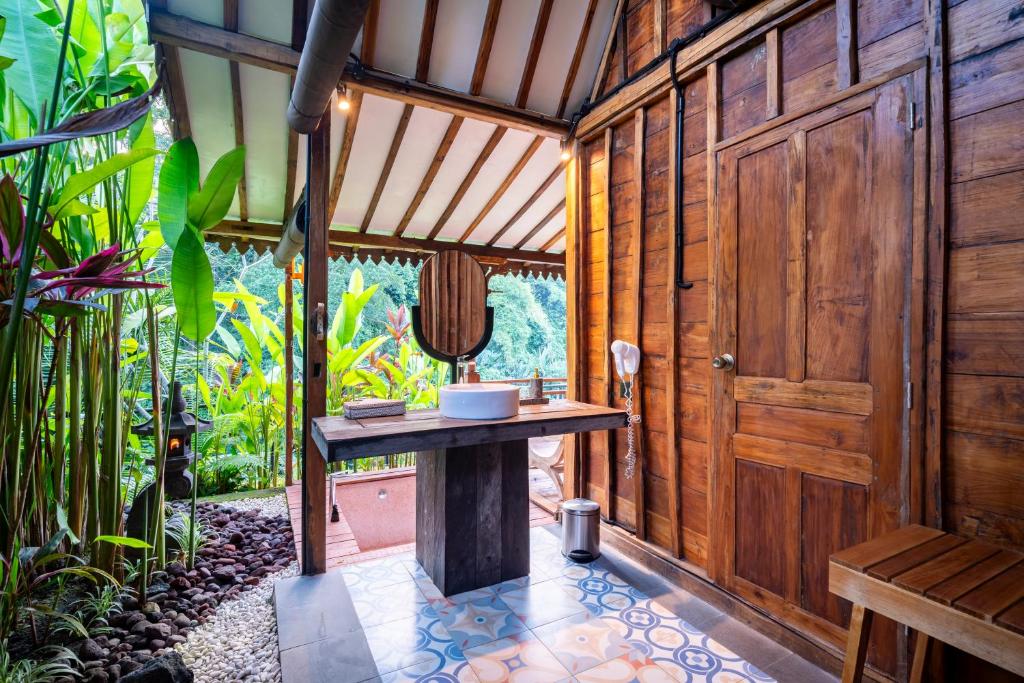 Zahrada ubytování Kadewa Retreat Ubud - Adults Only