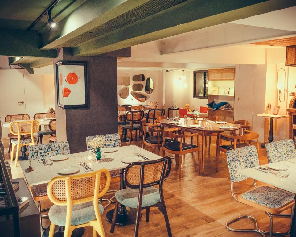 Sacha's Hotel Uno - Resim 14