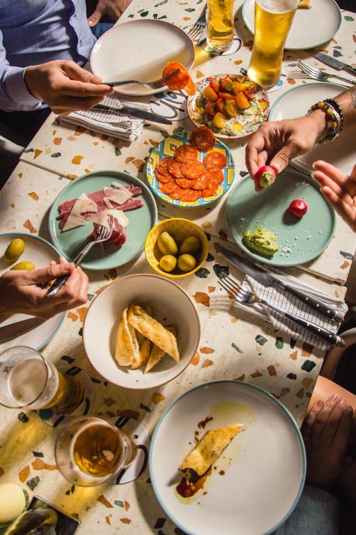 Sacha's Hotel Uno - Resim 10