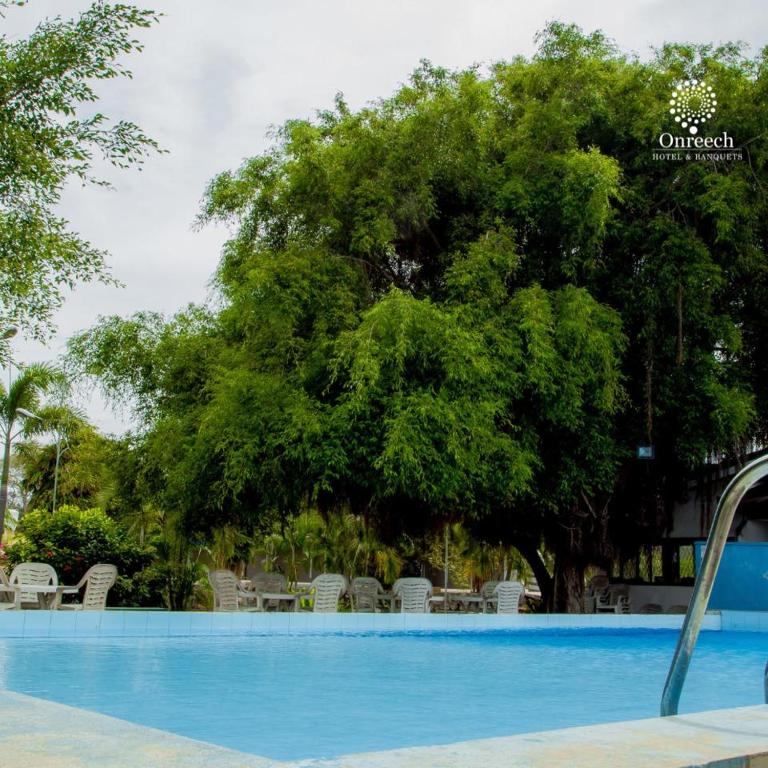 Bazén v ubytování Hotel Onreech nebo v jeho okolí