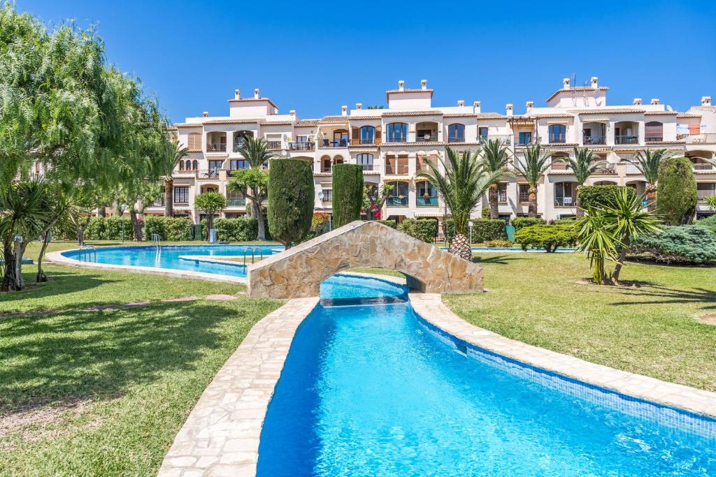 Kolam renang di atau dekat dengan Casa Tucan Javea - Luxury House with Large Pool, 10 min walk to Arenal Beach
