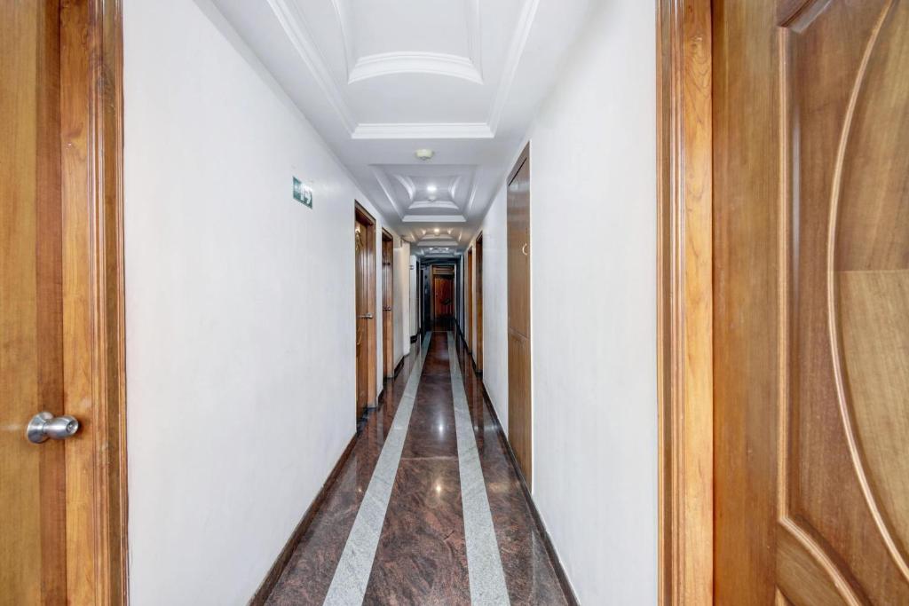 Fotografie z fotogalerie ubytování Super Townhouse Mysore City Centre Formerly Hotel Mahendra v destinaci Maisúr