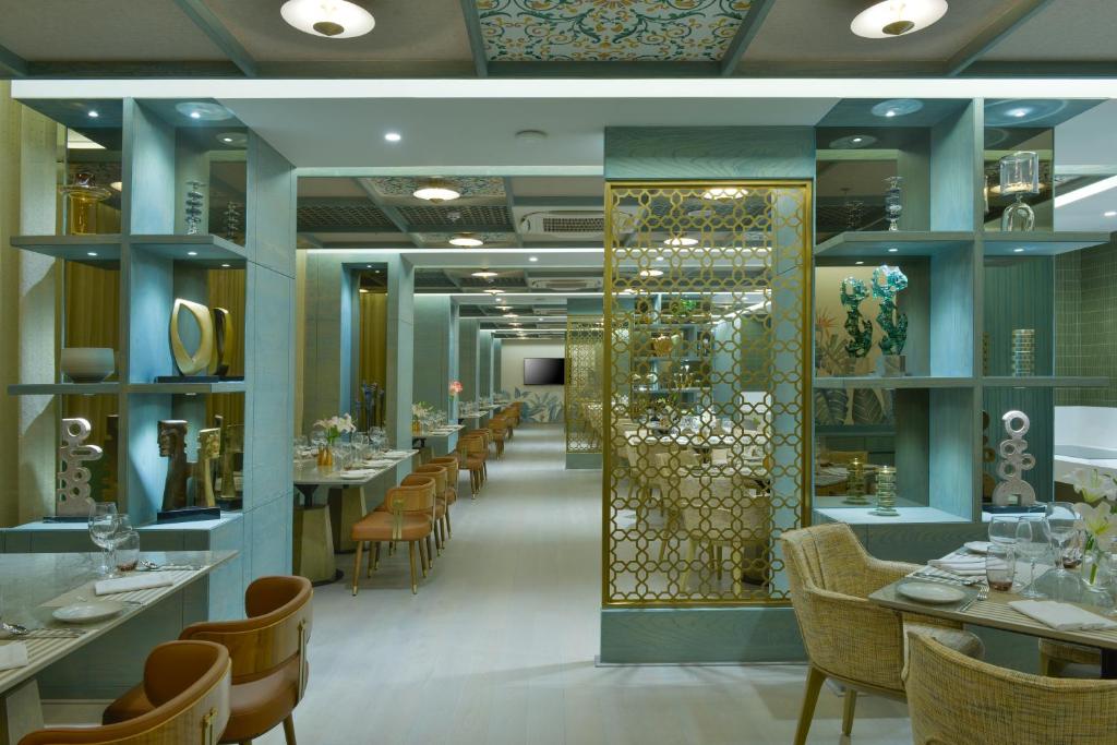 Restaurace v ubytování Gateway Diu