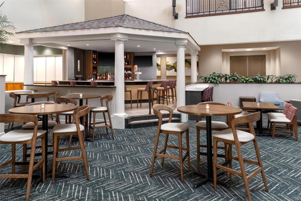 Embassy Suites Fort Myers - Estero photo