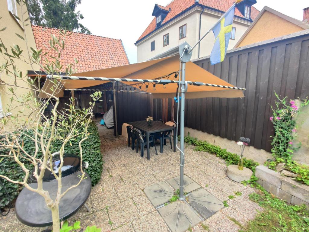 Patio nebo venkovní prostory v ubytování Wisby Trossen 4 AB