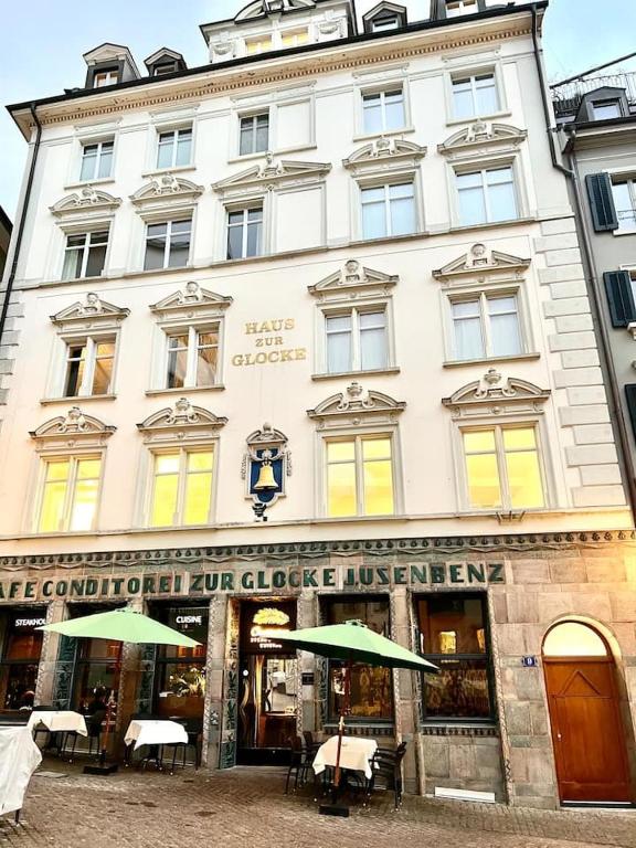 Amazing Apartments, heart of Zurich Old Town Glocken - Self Checkin - Resim 5