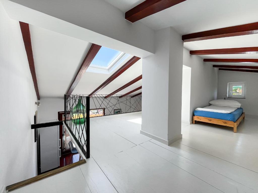Posteľ alebo postele v izbe v ubytovaní Seaside apartments Petar