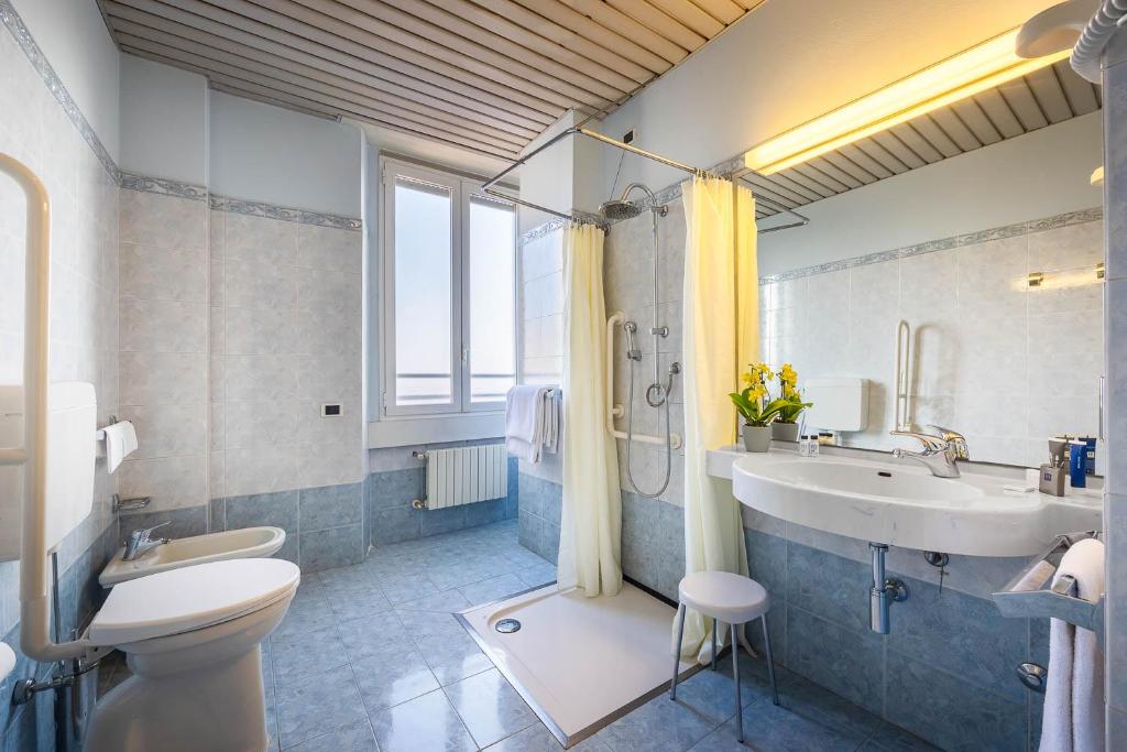 Koupelna v ubytování iH Hotels Milano Ambasciatori
