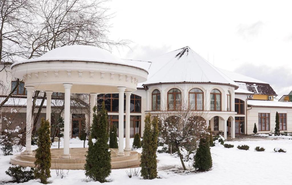 Hotel Stas trong mùa đông