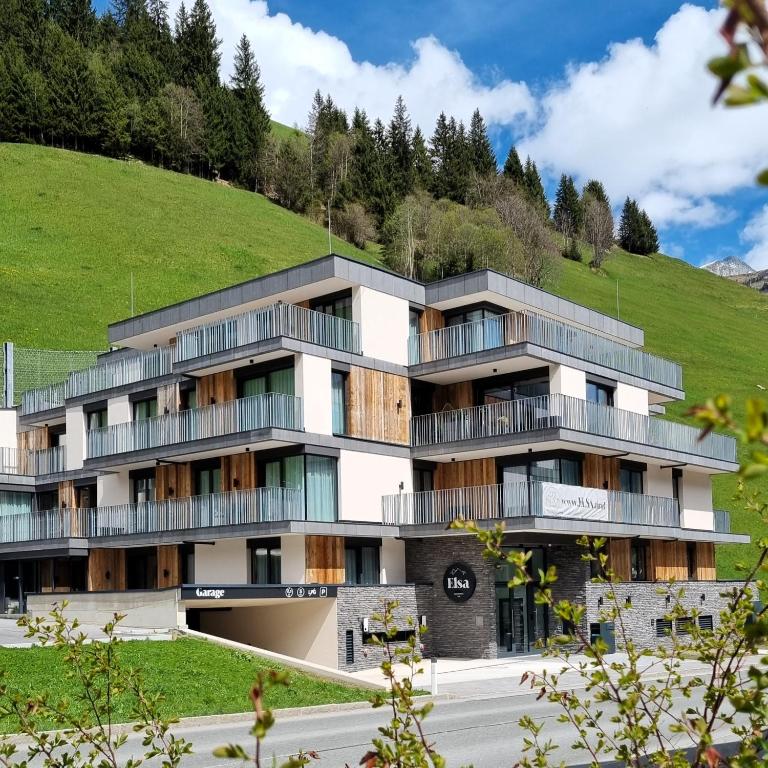 Nespecifikovaný výhled na hory nebo výhled na hory při pohledu z apartmánu