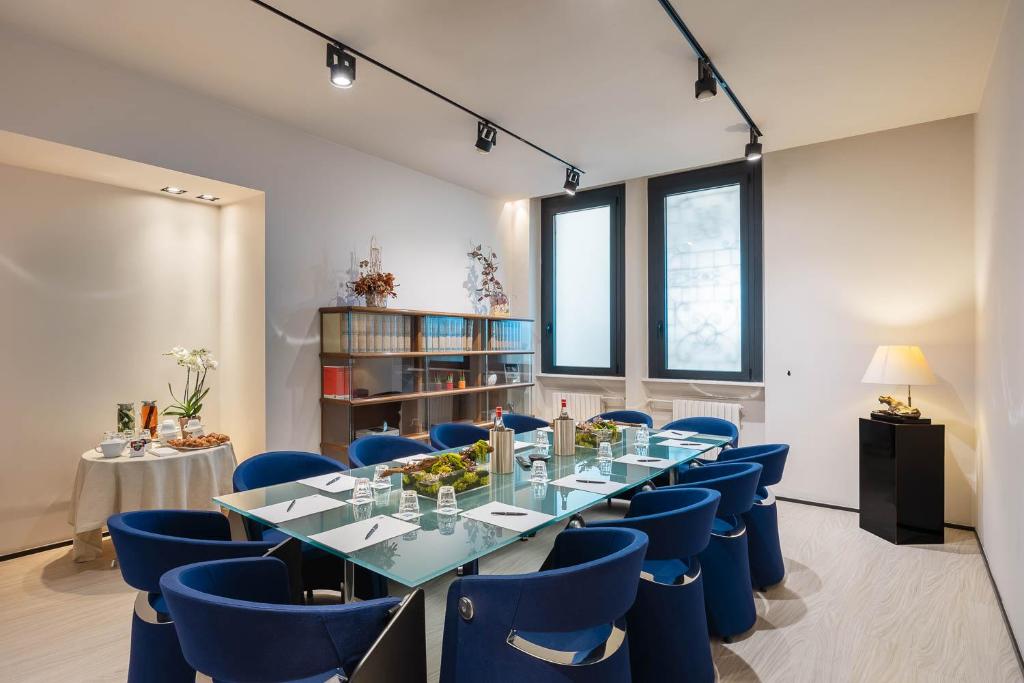 iH Hotels Milano Ambasciatori - Resim 12