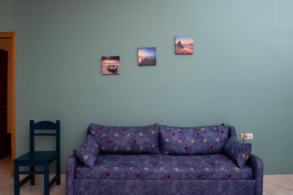 A seating area at Hotel Zefi