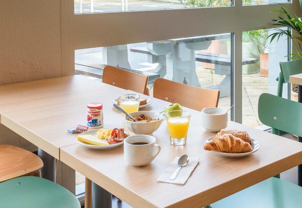 B&B HOTEL Toulouse Cité de l'Espace Hurel - Resim 20