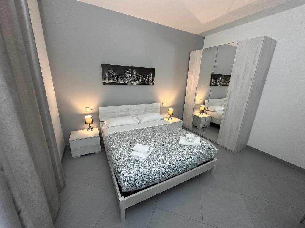 Rhome Away Marconi