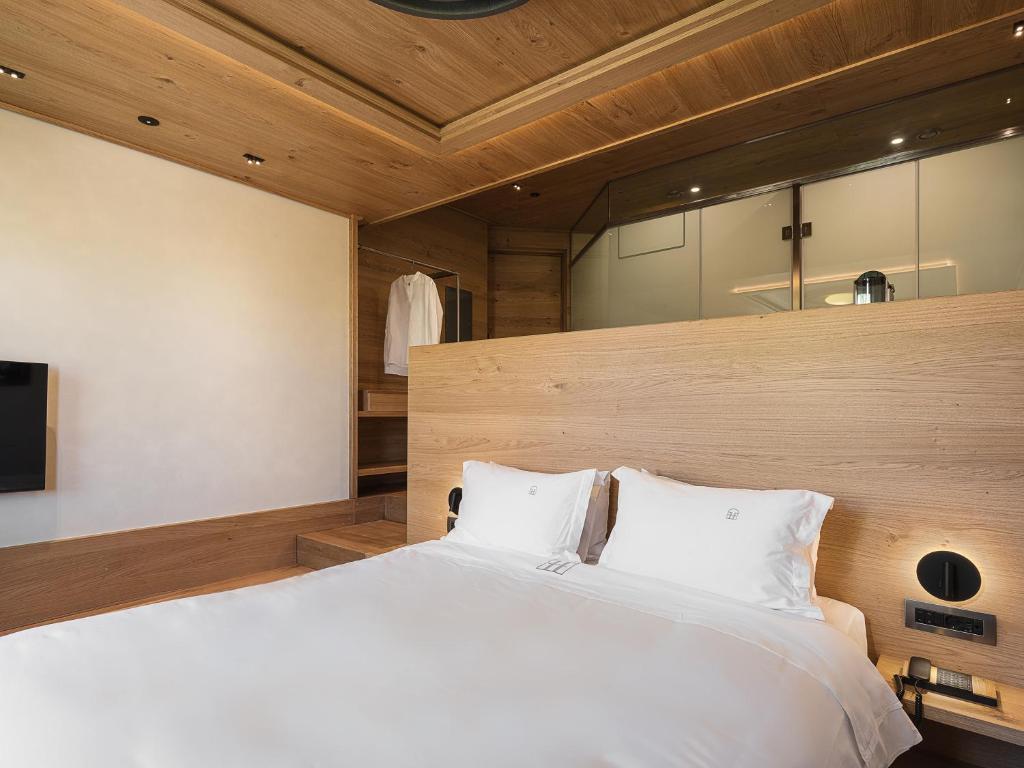 Elysia Boutique Hotel - 11