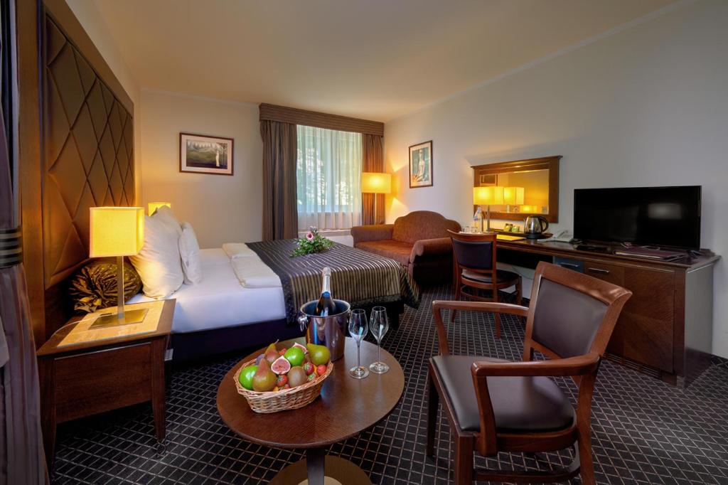 Hotel Selsky Dvur - Bohemian Village Courtyard - Resim 6