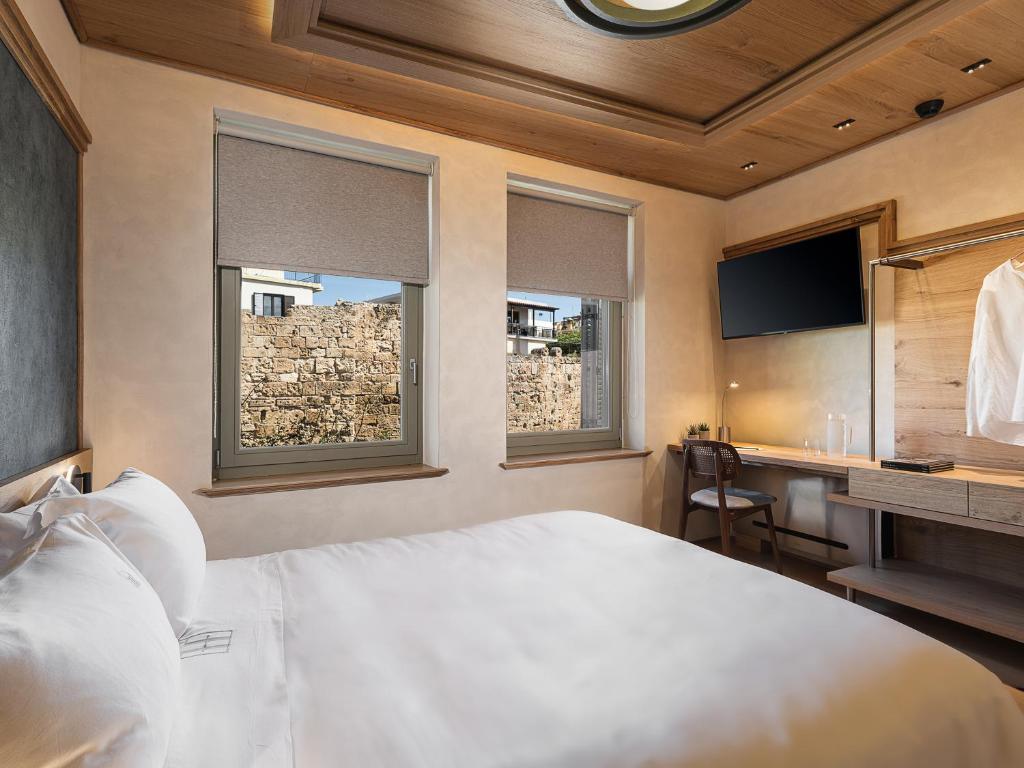 Elysia Boutique Hotel - 2