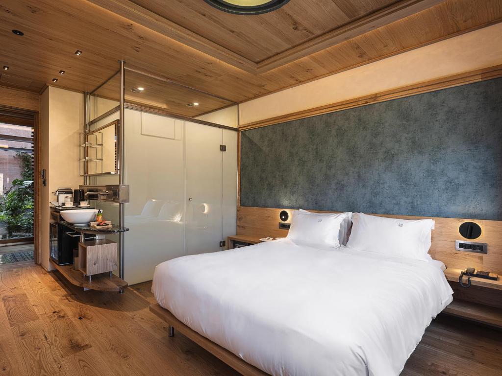 Elysia Boutique Hotel - 3