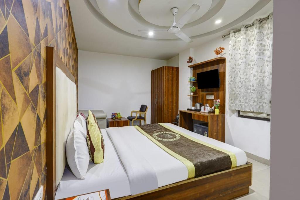 Postel nebo postele na pokoji v ubytování Hotel Armani Deluxe By SMART GROUP