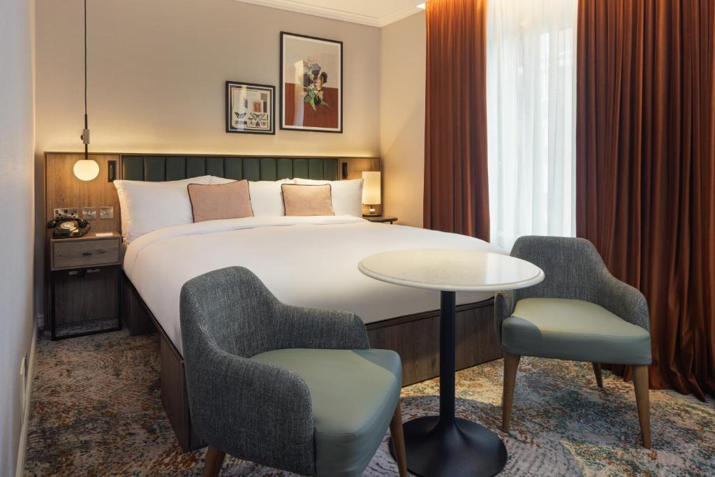 The Memoir Club, formerly Ambassadors Bloomsbury