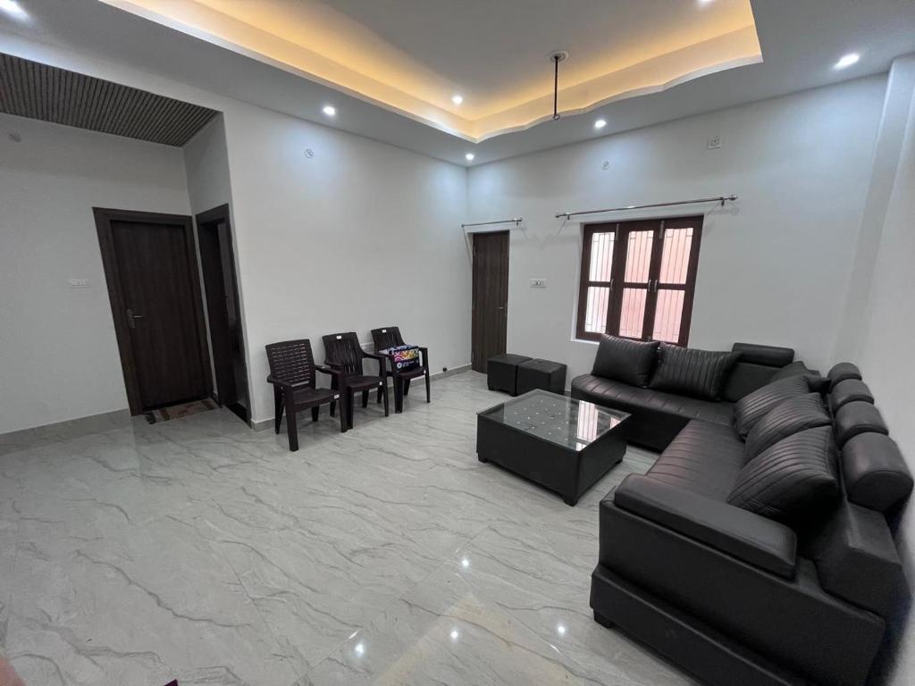 Posezení v ubytování Hridayam Kashi Homestay