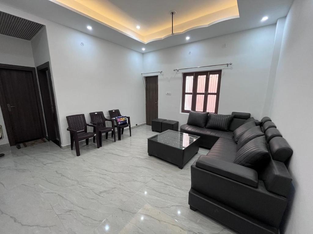 Posezení v ubytování Hridayam Kashi Homestay