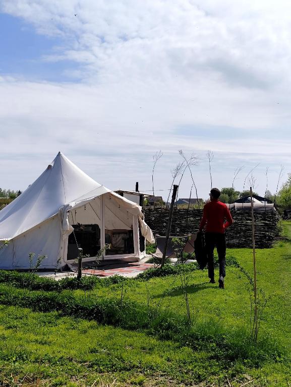 Příroda nedaleko luxury tent