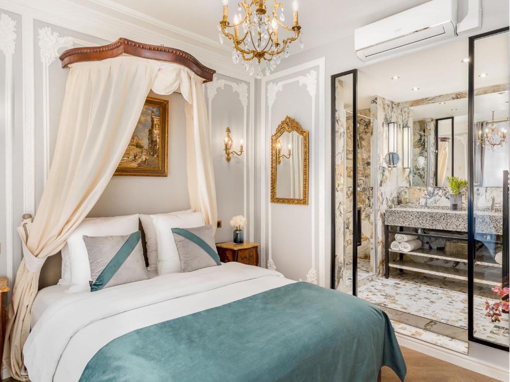 Merveil - Signature Suite - Louvre - Victoria