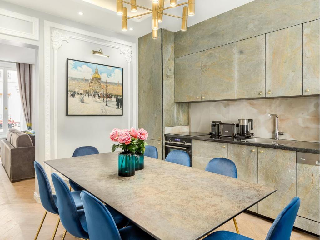 Merveil - Signature Suite - Louvre - Victoria