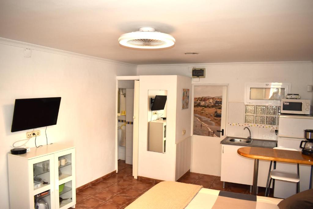 Kuchyň nebo kuchyňský kout v ubytování Beachback Studio Airport LPA