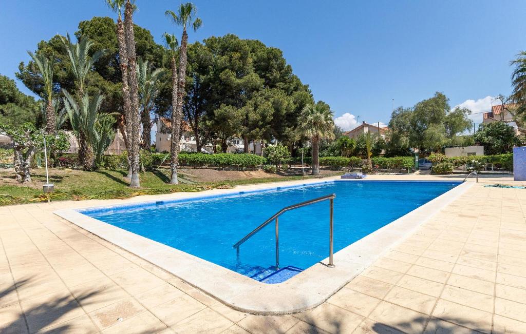 Bazén v ubytování Cozy Apartment In Puerto De Mazarrón nebo v jeho okolí